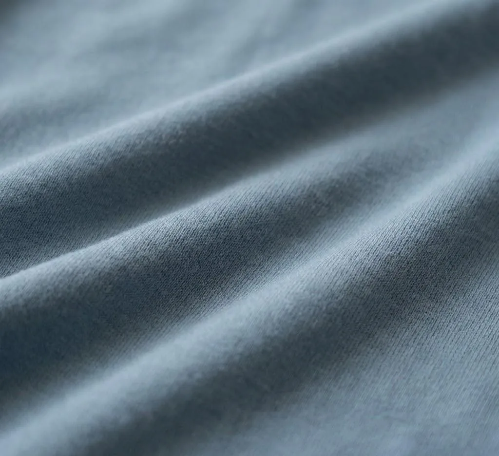 95% viscose from bamboo, 5% spandex — breathable.
